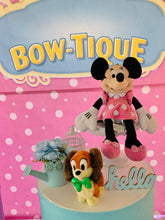 Cargar imagen en el visor de la galería, Minnie Mouse Bow-tique
